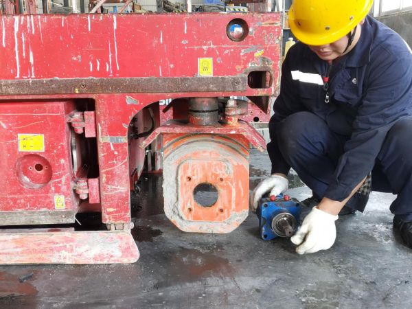 亚新注册,湖南车载式高空作业平台