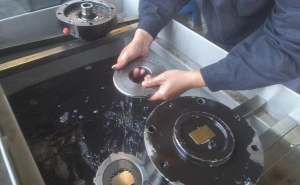 亚新注册,湖南车载式高空作业平台